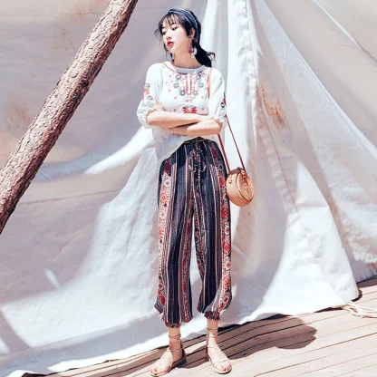 Boho-style Elastic Capri Pants - Image 3