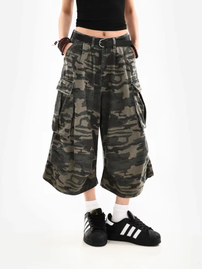 Camouflage Cargo Capri Pants - Image 2