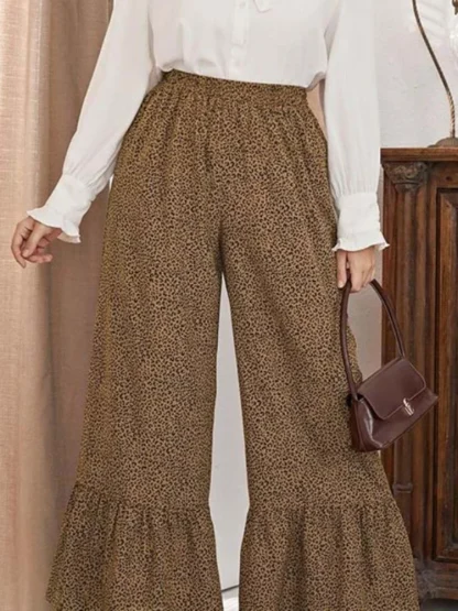 Wide Leg Leopard Print Capri Pants - Image 2