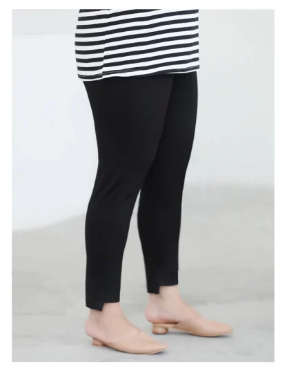 Plus Size Casual Capri Pants - Image 5