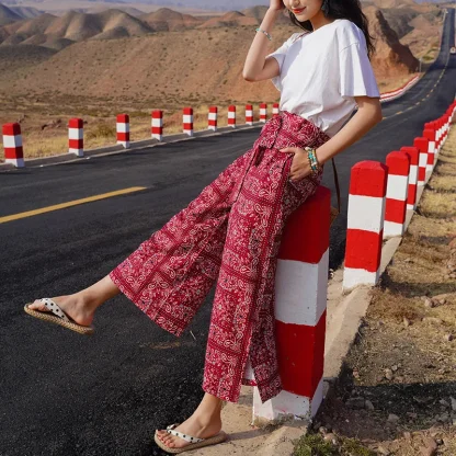 Wide Leg Tie-up Capri Pants - Image 4