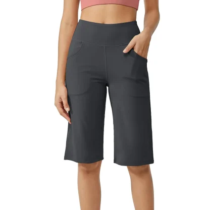 Cropped Solid Relax Fit Capri Pants - Image 3