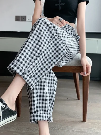 Plaid Elastic Waist Capri Pants - Image 7