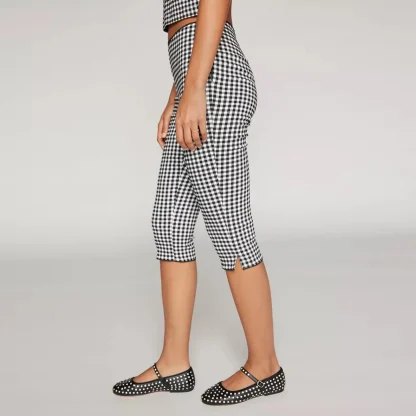 Slim Fit Plaid Capri Pants - Image 3