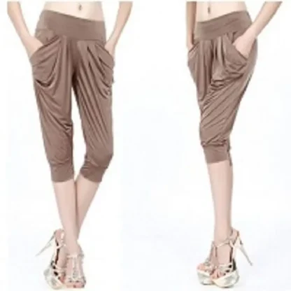 Solid Cropped Capri Pants - Image 5