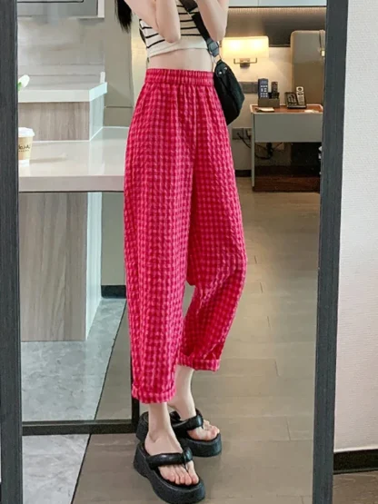 Plaid Elastic Waist Capri Pants